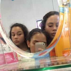 Meet your Posher, Maxine